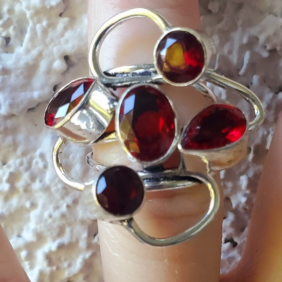 New Twisted Garnet 925 Silver Ring. - Picture 3 of 16